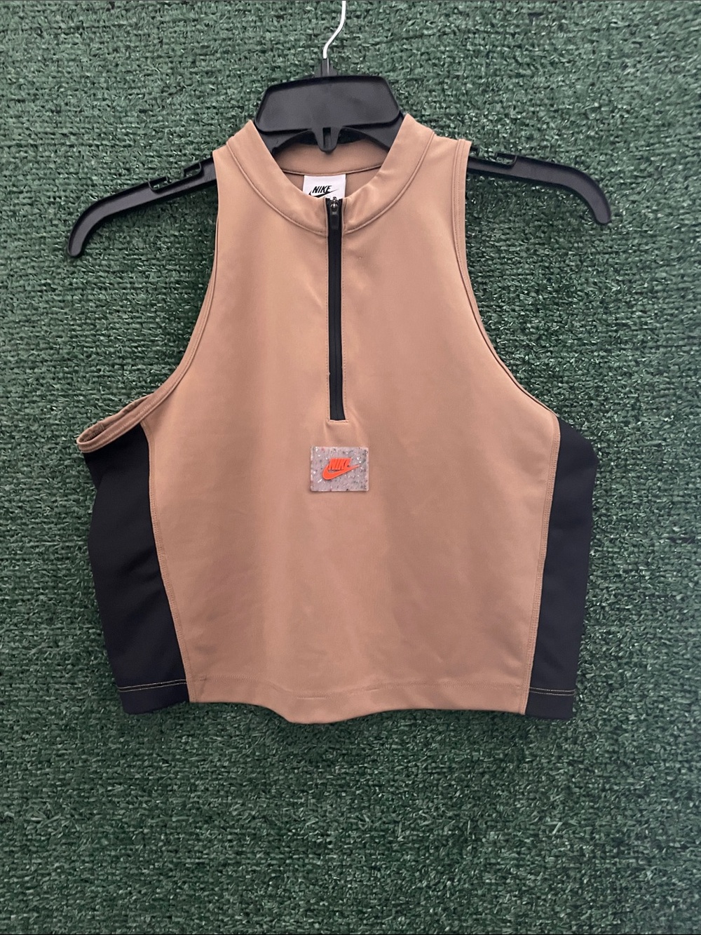Nike Sports Utility Halter-Neck Zip Tank Top Women’s Medium Athletic Y2K